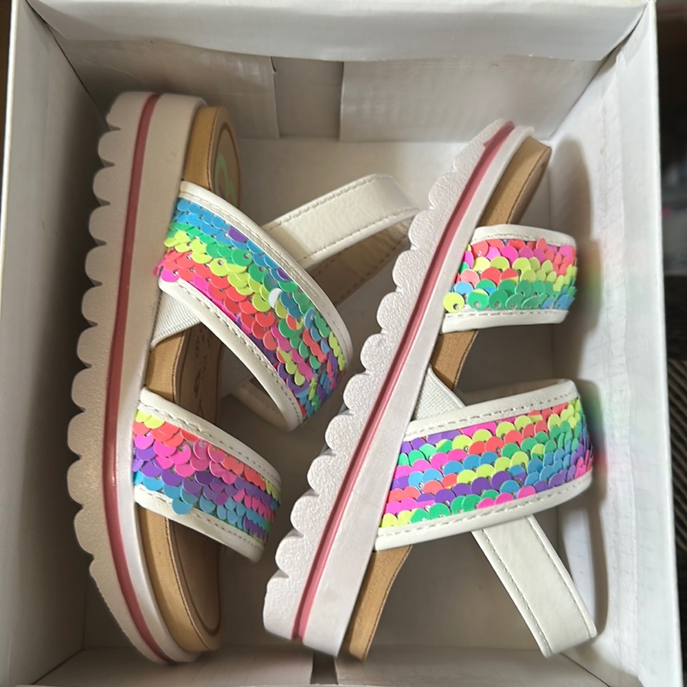 Girls sandals